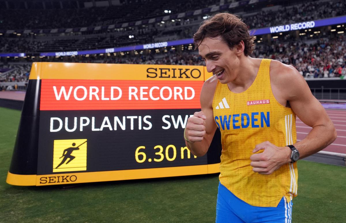 “A única maneira de deixar o Japão foi depois de estabelecer o recorde mundial”, disse Mondo Duplantis depois de estabelecer seu 14º recorde mundial de salto com vara no Campeonato Mundial de Atletismo de 2025. 