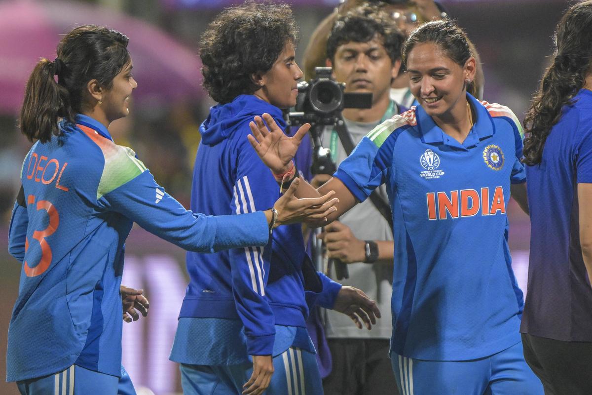 A emoção crua e as lágrimas sem fim de Harmanpreet e de toda a equipe indiana chamaram a atenção de todos.
