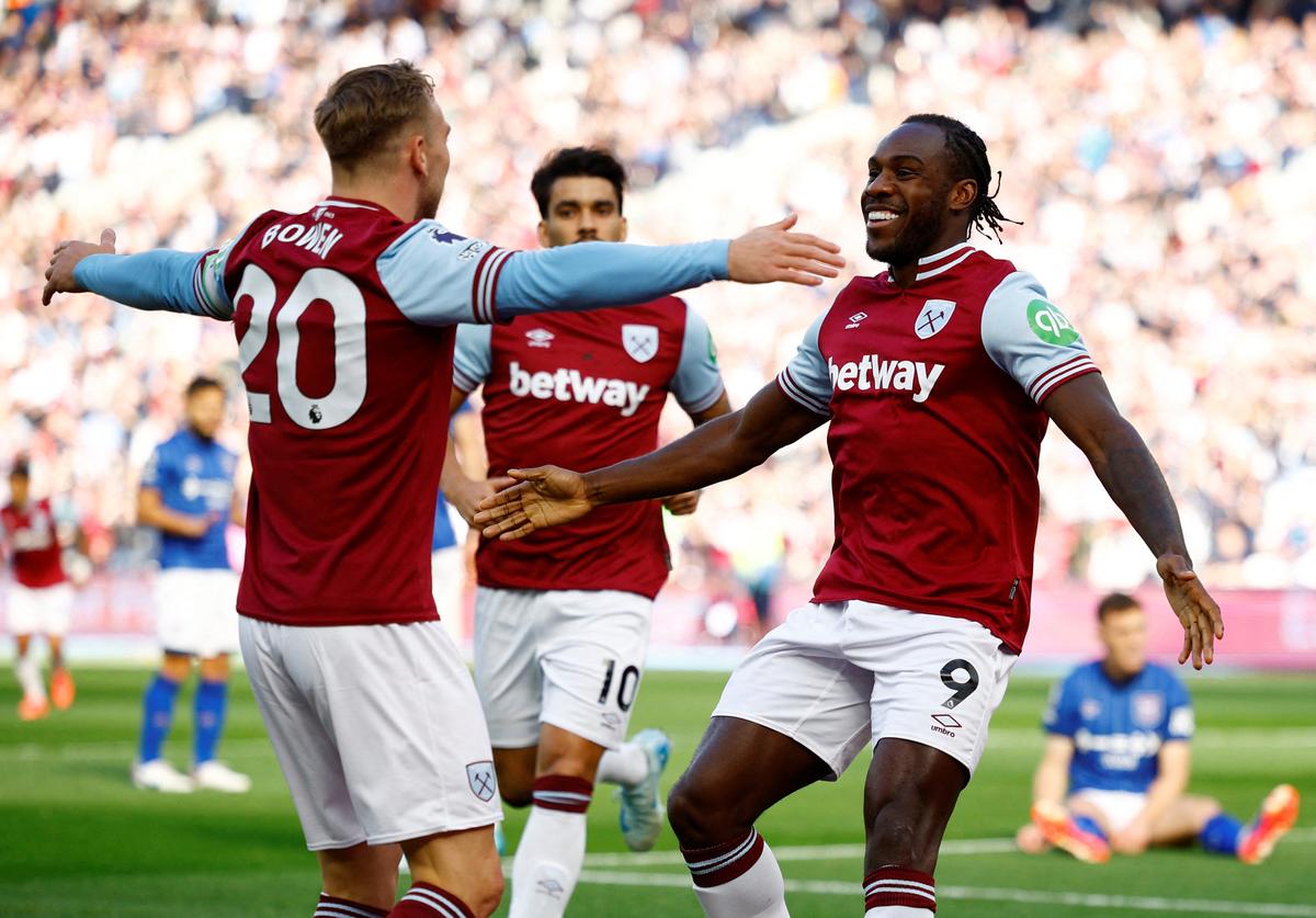 West Ham United’s Michail Antonio celebrates scoring its first goal.