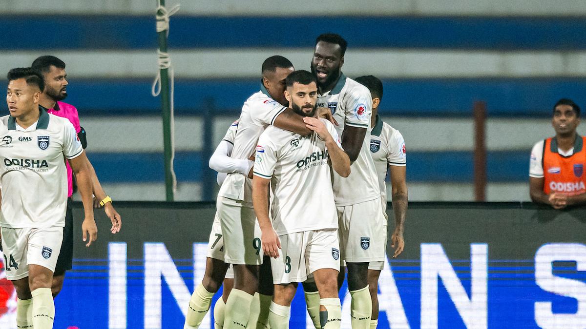 ISL 2024-25: Odisha FC stages comeback to beat 10-man Bengaluru FC