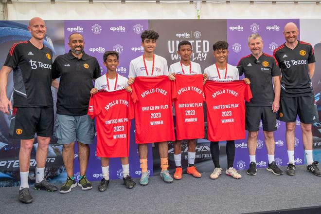 Irwin handed over the club jerseys to four winners of the ‘United We Play’ programme - Freddy Jyrwa, Thangminlun Touthang, Aaryav Da Costa and Niall Goghavala - who will travel to Old Trafford.