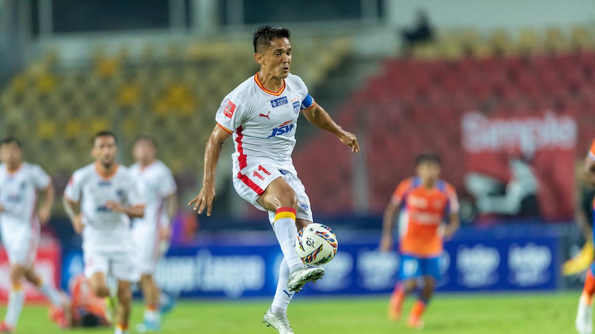 ISL 2025-26 : les buts de Chhetri et de la Bhutia mènent le Bengaluru FC à la victoire contre le FC Goa