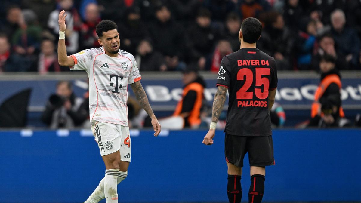 Bundesliga 2025-26: Bayern de Munique empata em 1 a 1 com o Leverkusen após 2 cartões vermelhos, Dortmund fecha