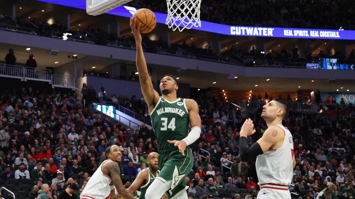 NBA: Milwaukee Bucks knocks off Chicago Bulls in overtime