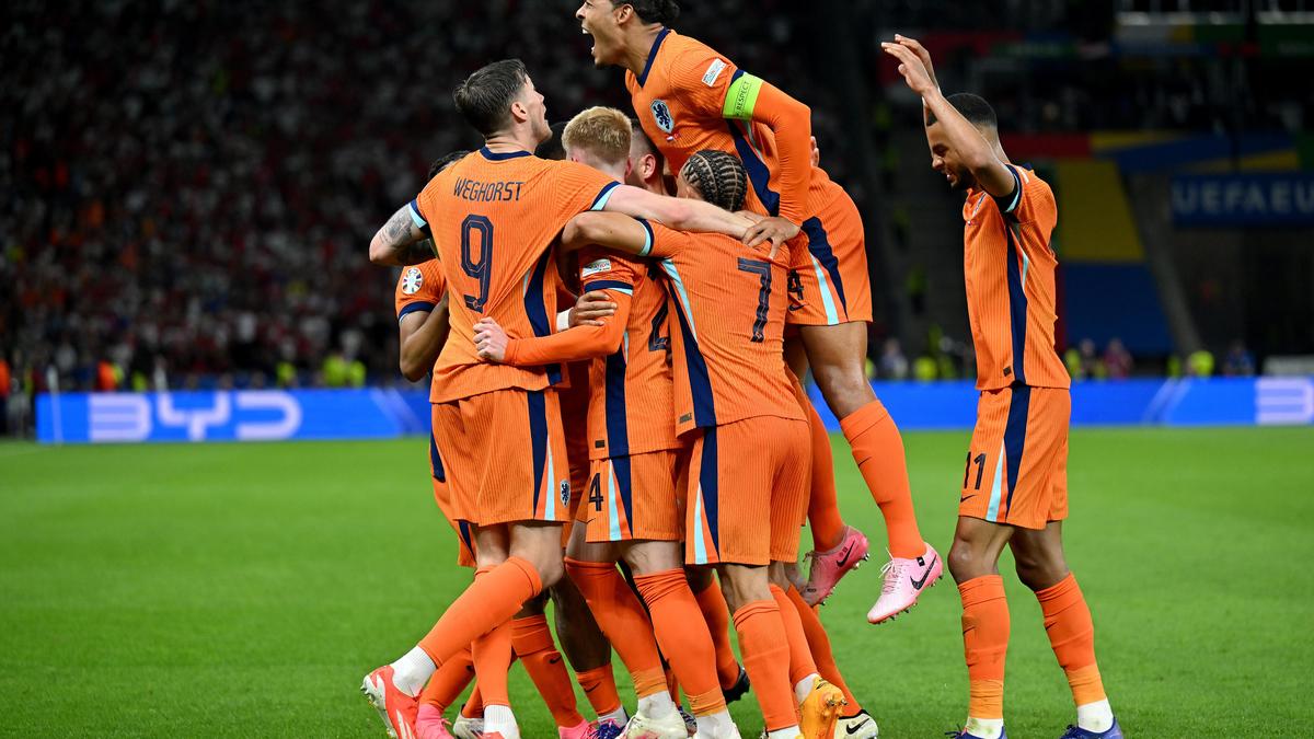 Pourquoi les Pays-Bas retardent-ils l’annonce de l’équipe pour la Coupe du Monde de la FIFA 2026 ?
