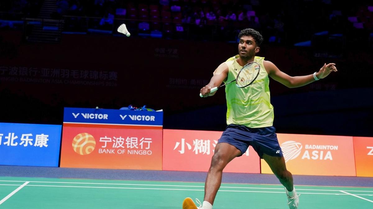 Kejuaraan Asia Bulu Tangkis 2026: Ayush Mengejutkan Christie untuk Maju ke Semifinal, Memastikan Dirinya Medal}>