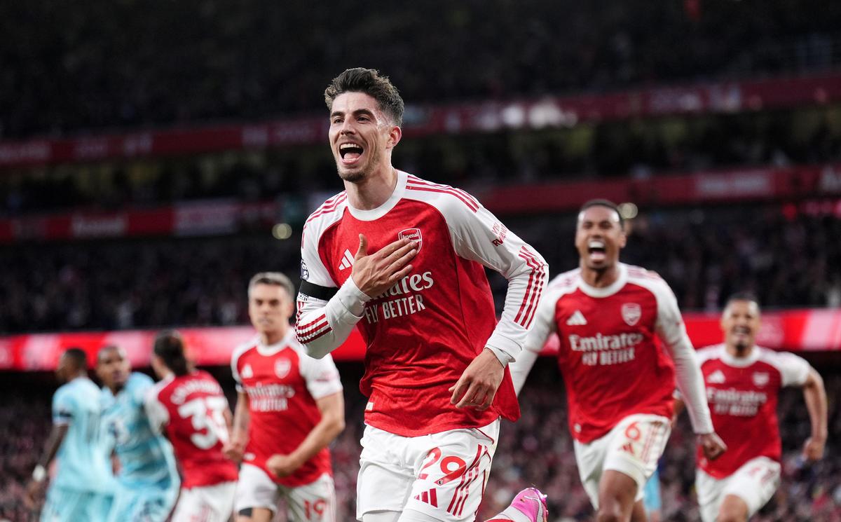 O Arsenal assumiu a liderança quando Kai Havertz mandou um chute forte para o alto da rede aos seis minutos, mas não conseguiu segurar. O Arsenal assumiu a liderança quando Kai Havertz mandou um chute forte para o alto da rede aos seis minutos, mas não conseguiu segurar.