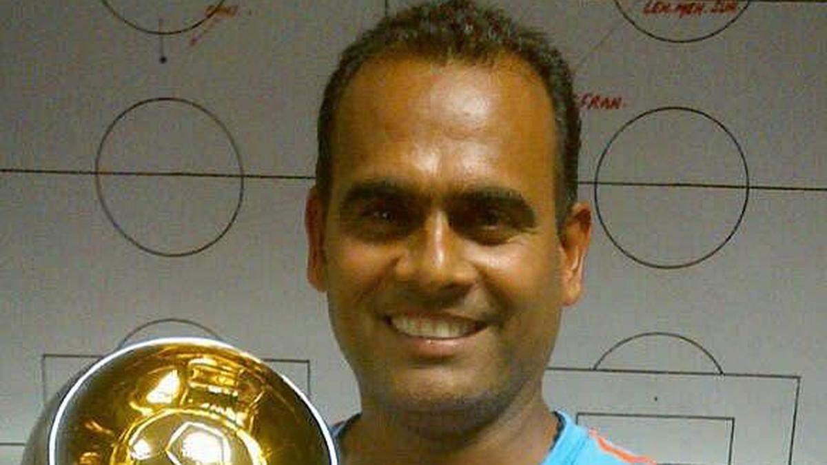 Le Bengaluru FC a nommé l’ancien entraîneur indien Savio Medeira au poste de responsable du développement de la jeunesse.