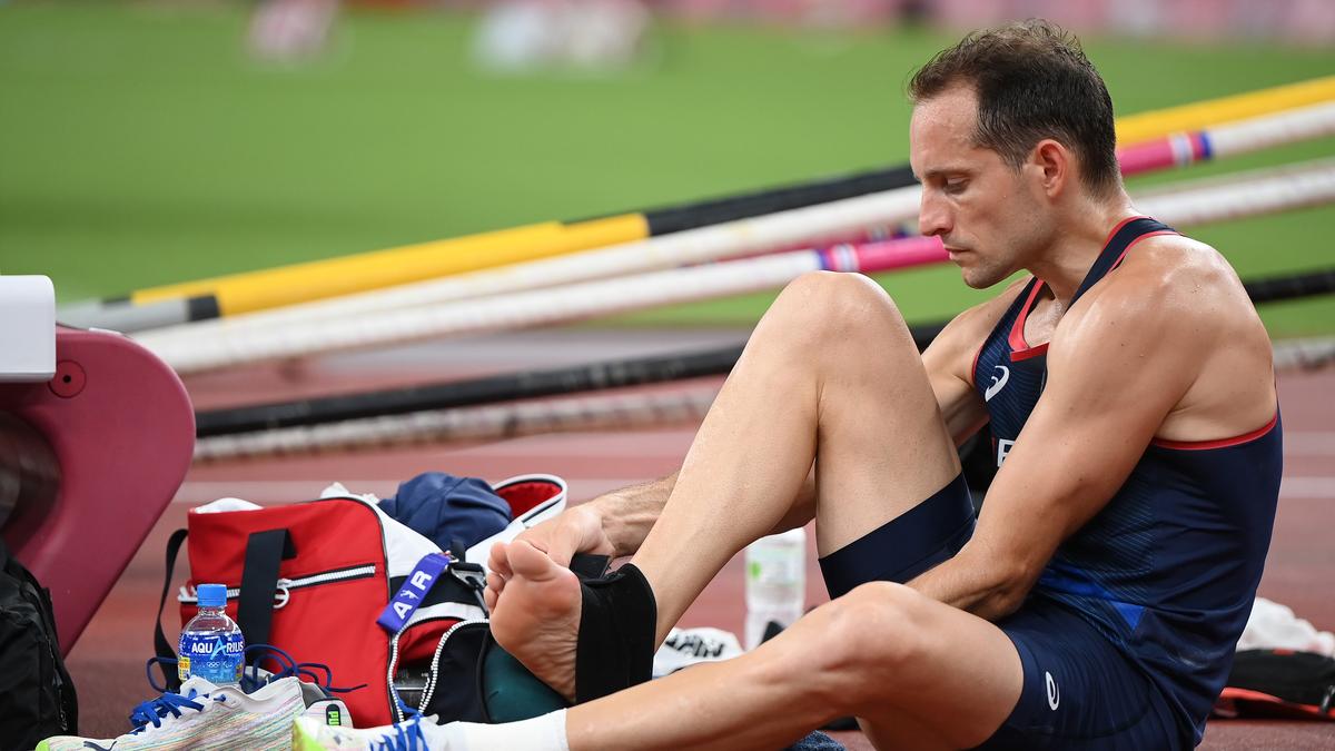 Pole vaulter Lavillenie misses worlds due to painful hamstring Sportstar