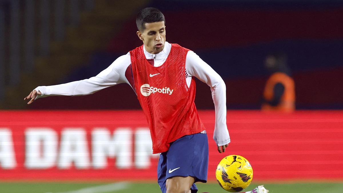 Joao Cancelo joins Saudi Pro League side Al-Hilal from Manchester City; Roma signs Abdulhamid