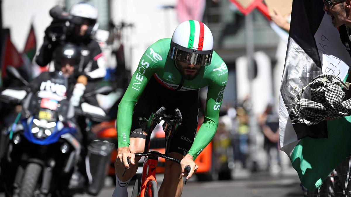 Spanish Vuelta time trial ends without major disruption by pro-Palestinian protesters