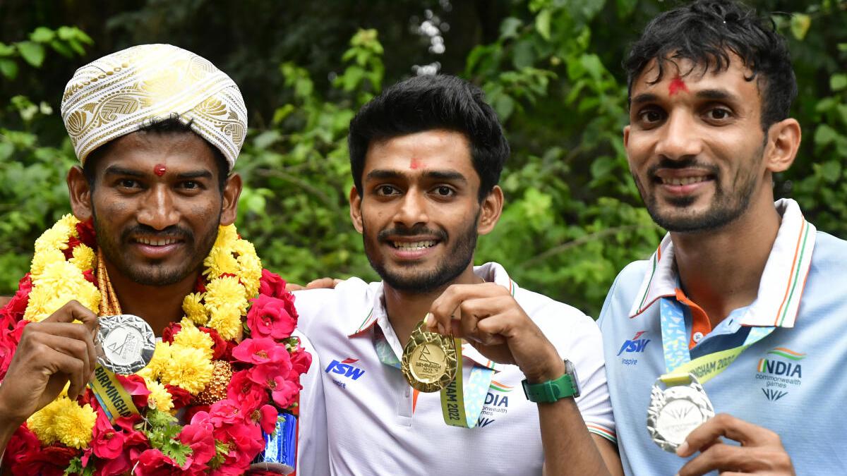 Avinash Sable, Eldhose Paul, Abdulla Aboobacker return to SAI South Centre to rousing welcome