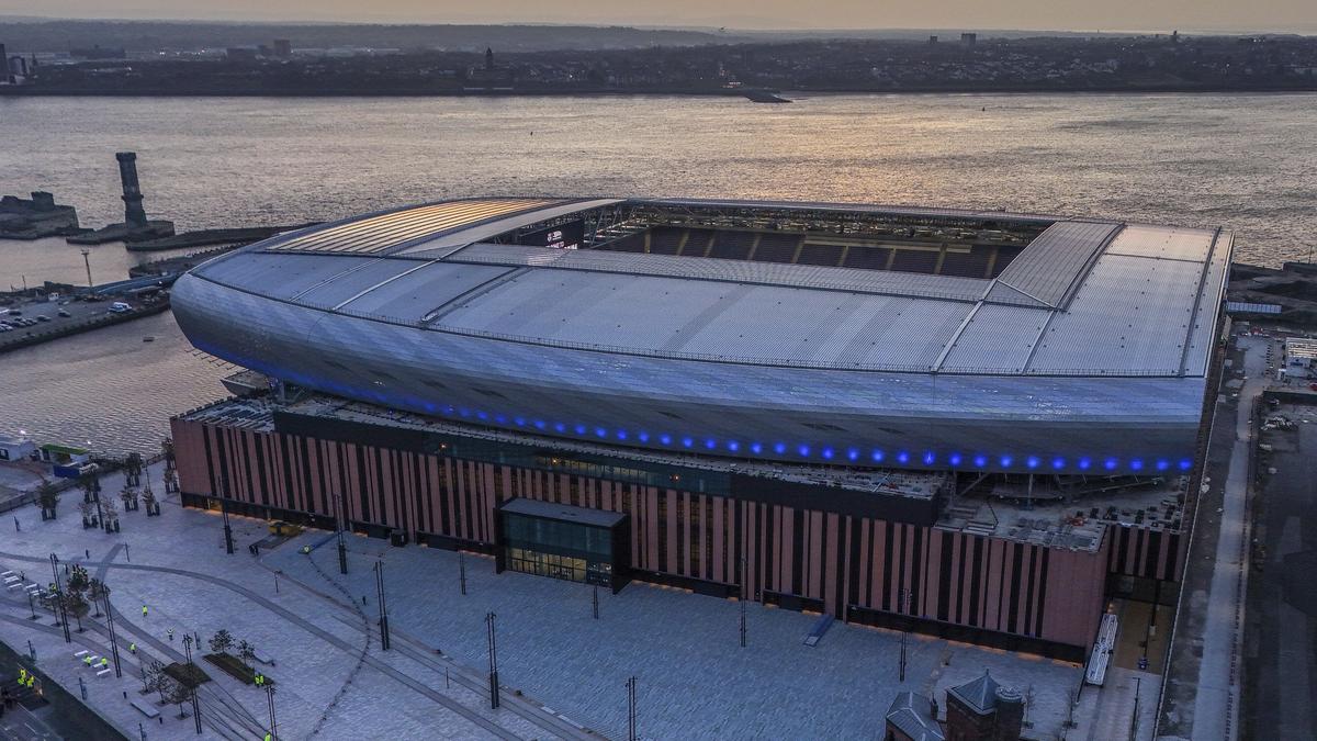 Everton’s new stadium welcomes 10,000 fans for test event