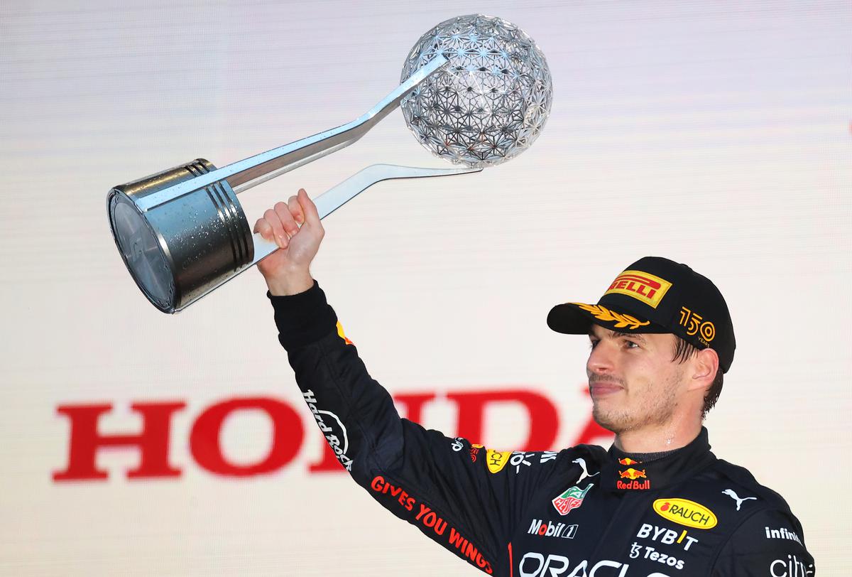 verstappen-wins-japanese-grand-prix-clinches-second-f1-world-championship-title
