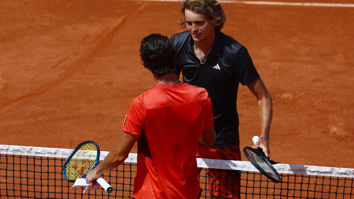 Alexander Zverev wins first French Open match since ankle injury