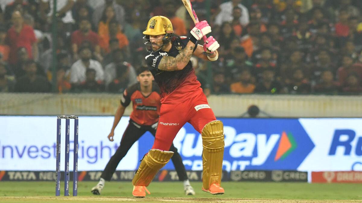 RCB Retained & Released Players List 2024: Royal Challengers Bangalore  Squad & Purse Heading Into IPL 2024 Auction - myKhel