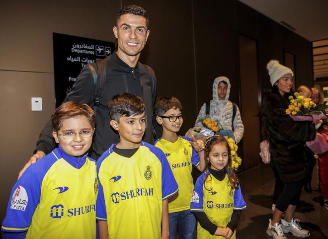 Cristiano Ronaldo arrives at Riyadh International Airport ahead of his presentation at Al Nassr.