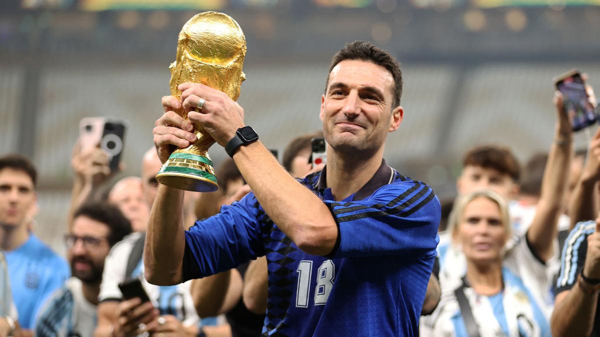 Scaloni reste calme et posé alors que l’Argentine se prépare à défendre son titre en Coupe du Monde de la FIFA