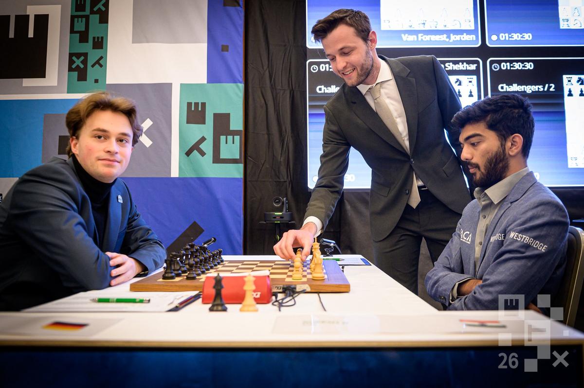 Gukesh drew with Keymer out of a King pawn game.