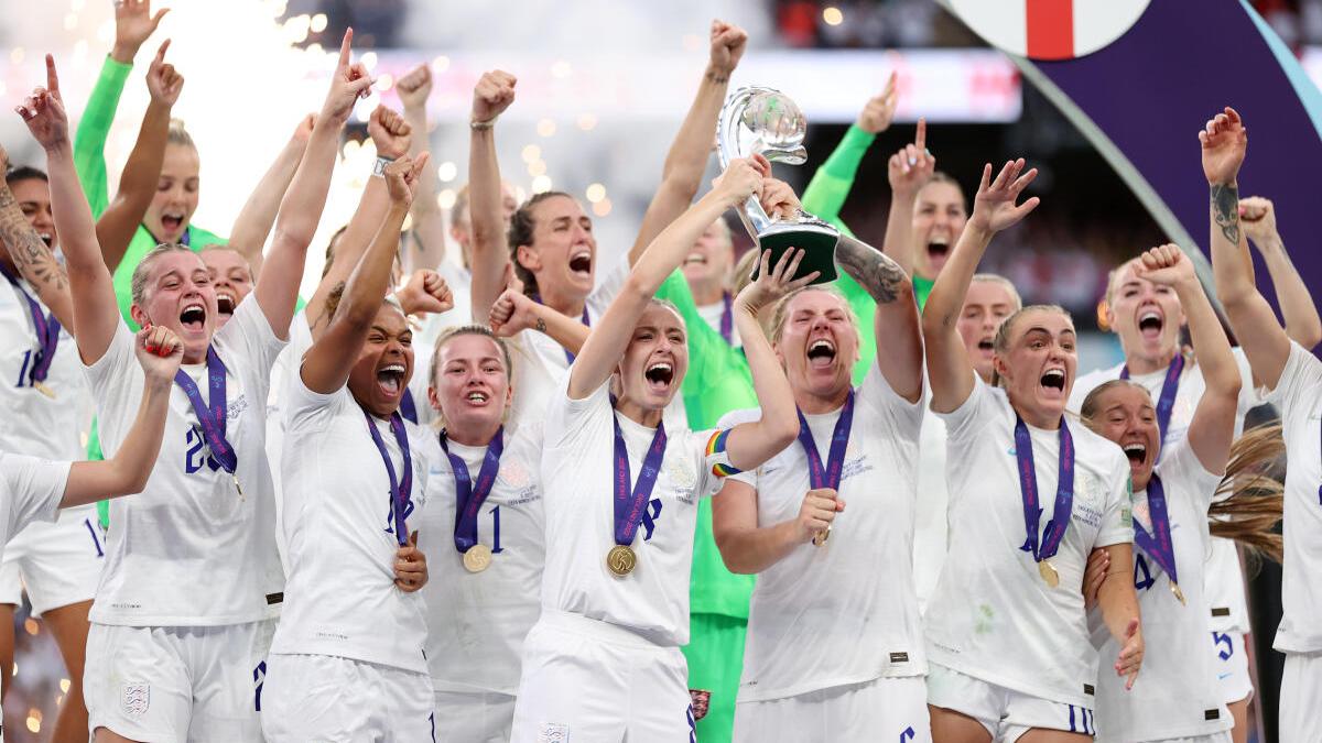 Toone, Kelly goals guide England to win against Germany and win first Euro title