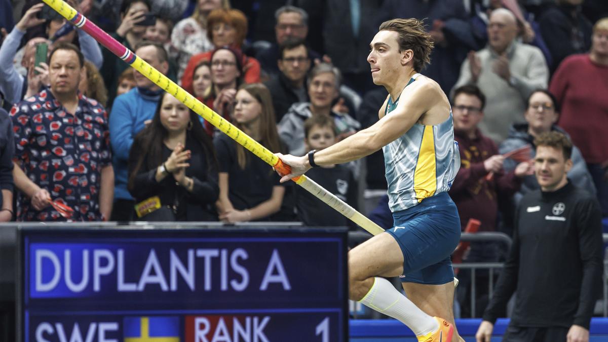 Duplantis sets pole vault meet record in season-opener at ISTAF Indoor in Berlin