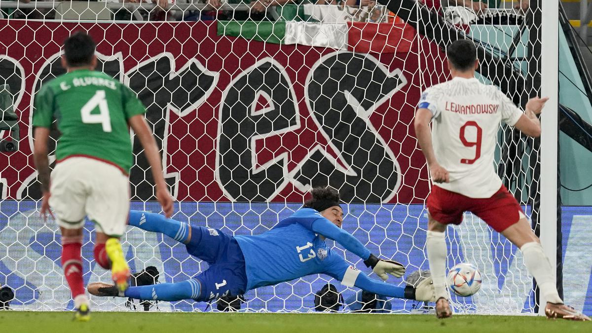 Mexico vs. Poland Highlights  2022 FIFA World Cup 