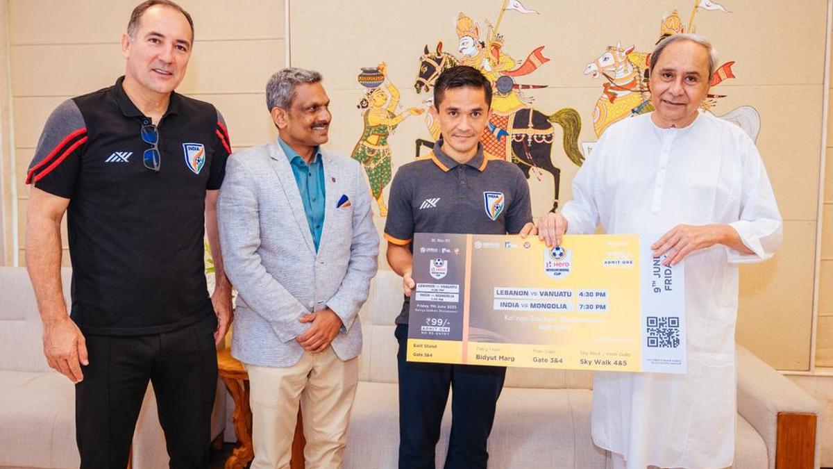 Intercontinental Cup: India captain Chhetri hands over first ticket to Odisha CM Naveen Patnaik