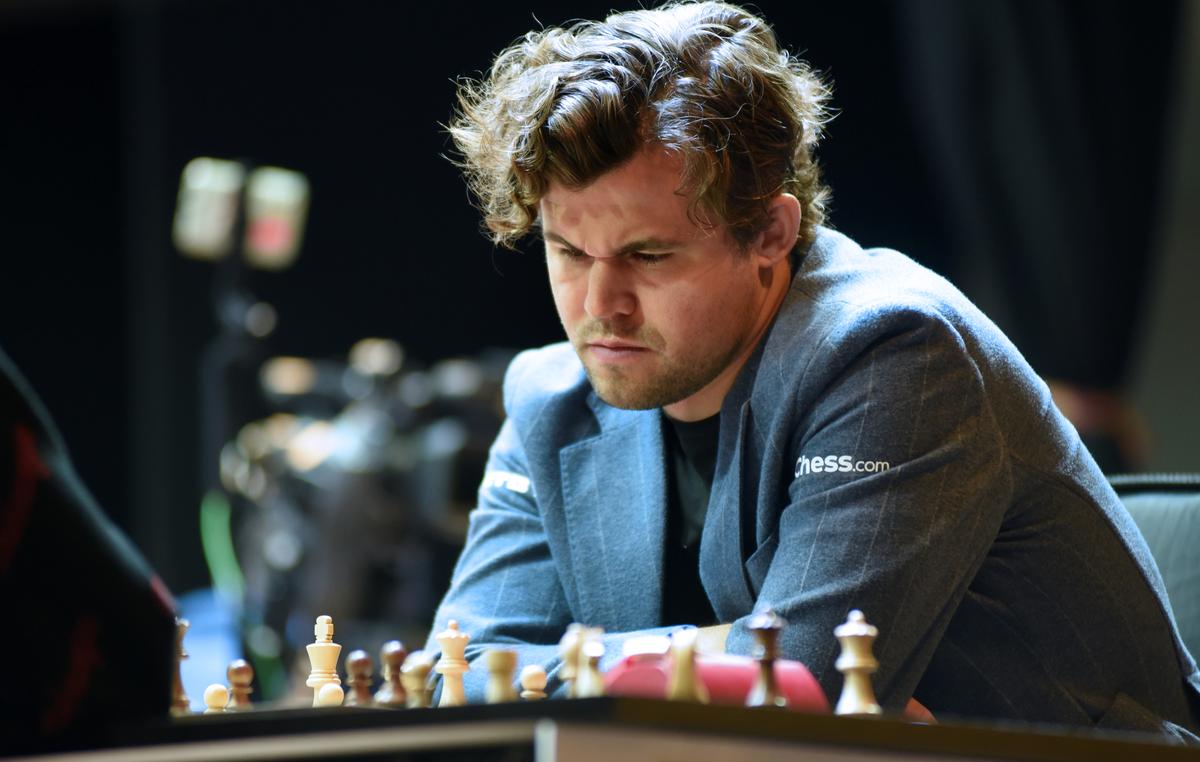 Kolkata, West Bengal, Magnus Carlsen plays Daniel Dubov in the 8th round of the rapid in the 6th edition of Tata Steel Chess India. Photo DEBASISH BHADURI