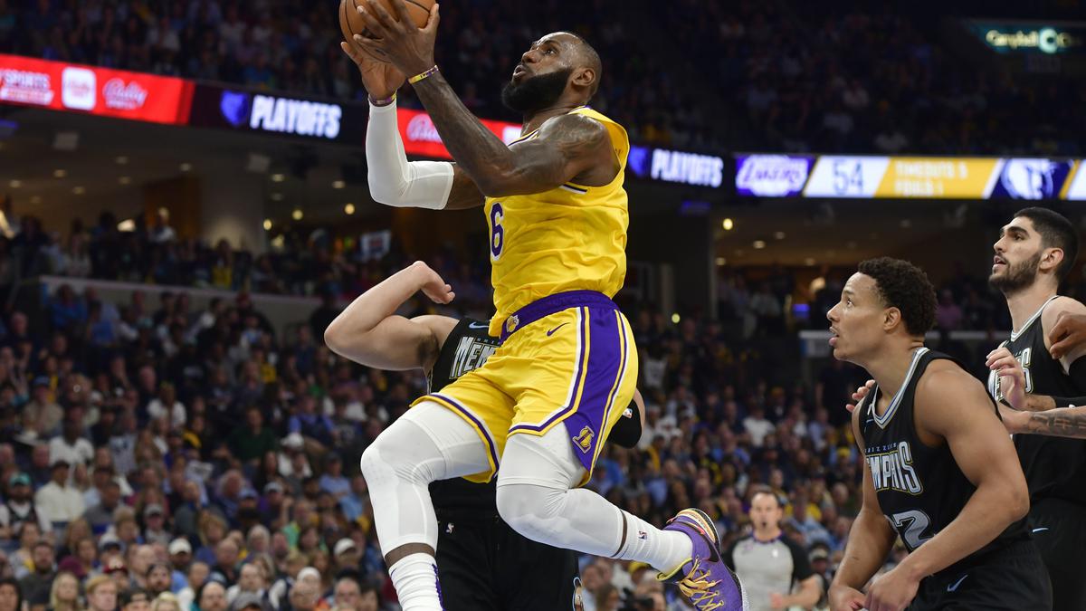 AD, LeBron Power Lakers To Game 3 Win Over Grizzlies Despite 45 From ...