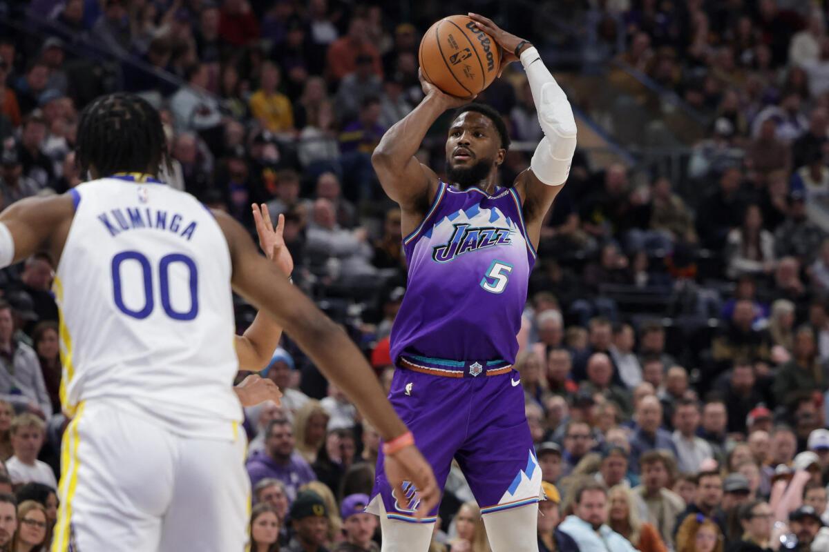 NBA roundup: Jazz tops Warriors on last-second dunk, Celtics throttle Suns  - Sportstar