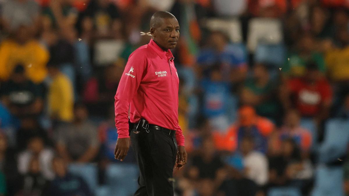 South Africa vs India third T20I match stopped due to ‘flying ants’