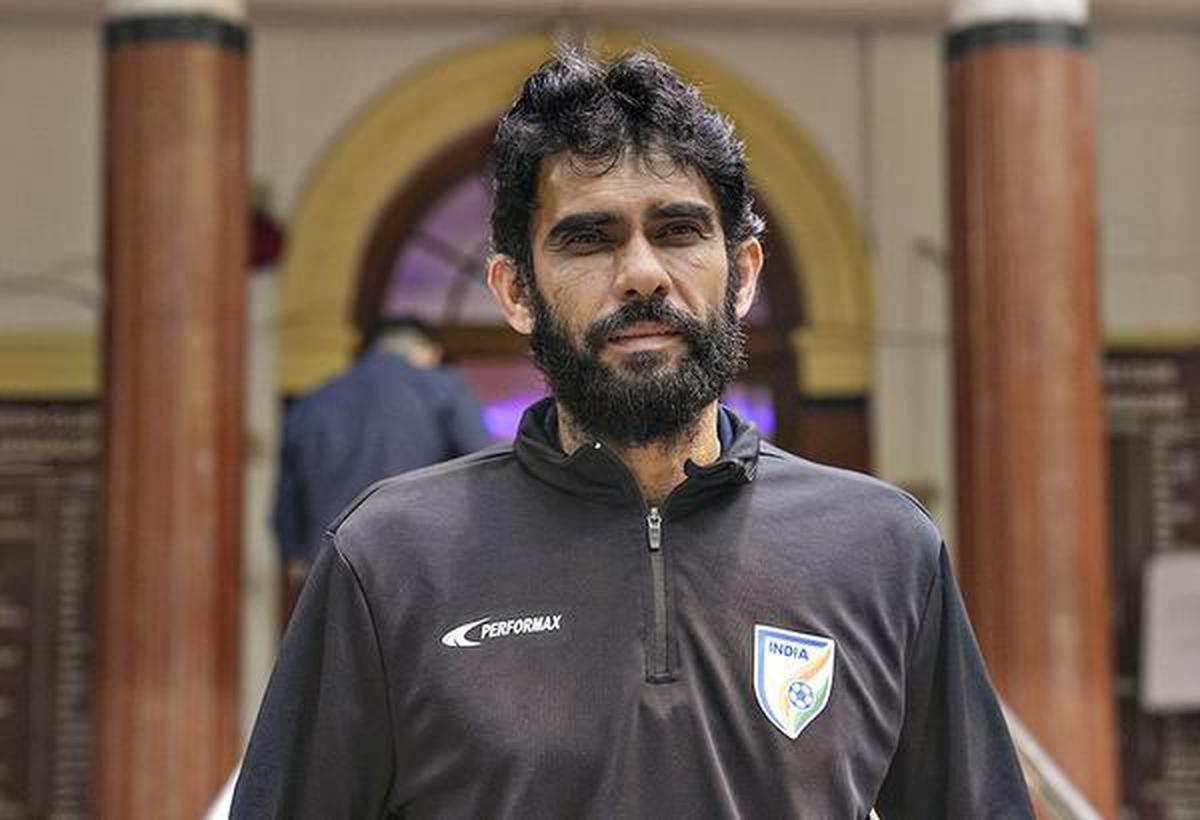 Albino Gomes je vďačný indickému trénerovi mužského futbalového tímu Khalidovi Jamilovi (na obrázku) za to, že mu dôveroval.