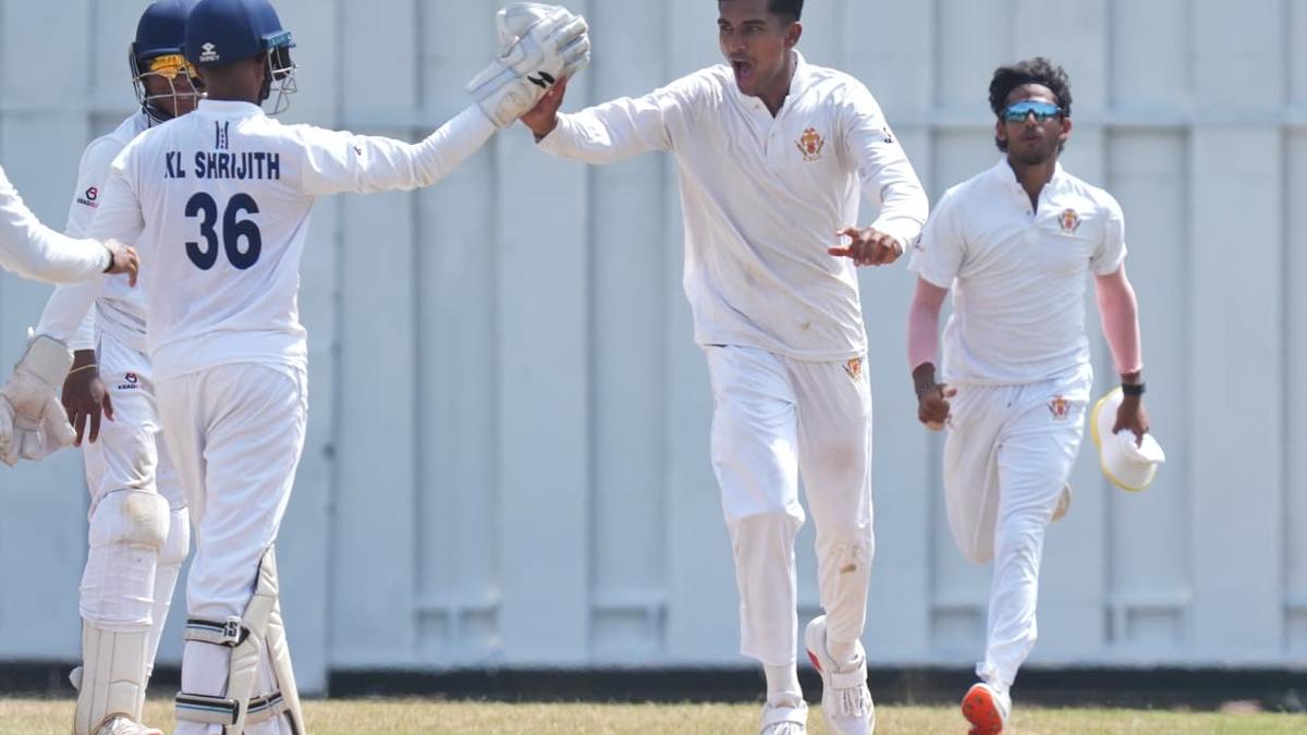 Ranji Trophy 2025-26: Mohsin fifer helps Karnataka register innings win against Kerala
