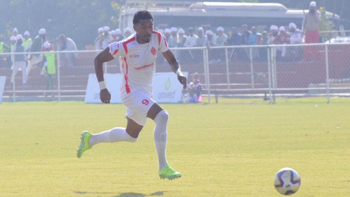 I-League 2024-25: De scores winner and gets red card as Namdhari beats Real Kashmir 1-0