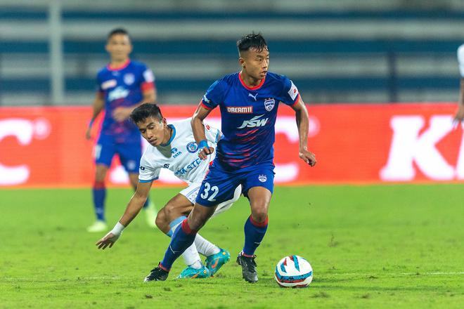 Naorem Roshan Singh in action for Bengaluru FC against Jamshedpur FC in the Indian Super League this season.