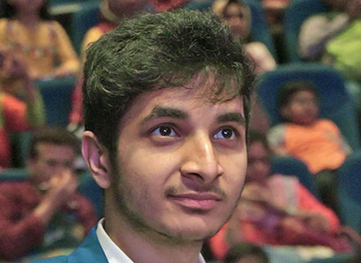 Indian GM Vidit Gujrathi Shocks Ian Nepomniachtchi, Reaches World Cup  Quarter-finals