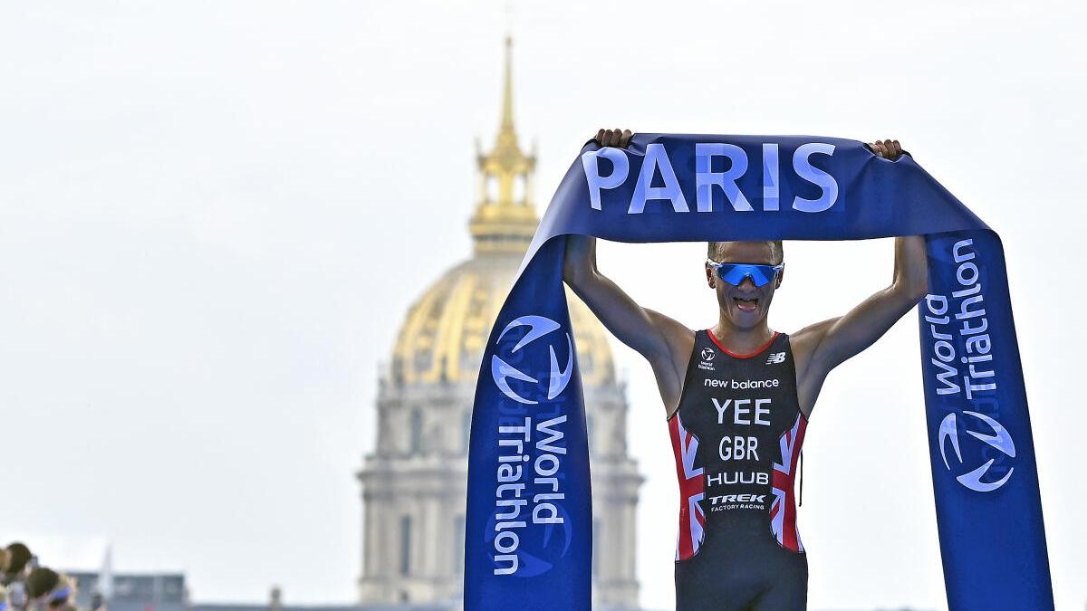 Paris Olympics 2024 triathlon: Alex Yee of Britain dives in Seine to win test event