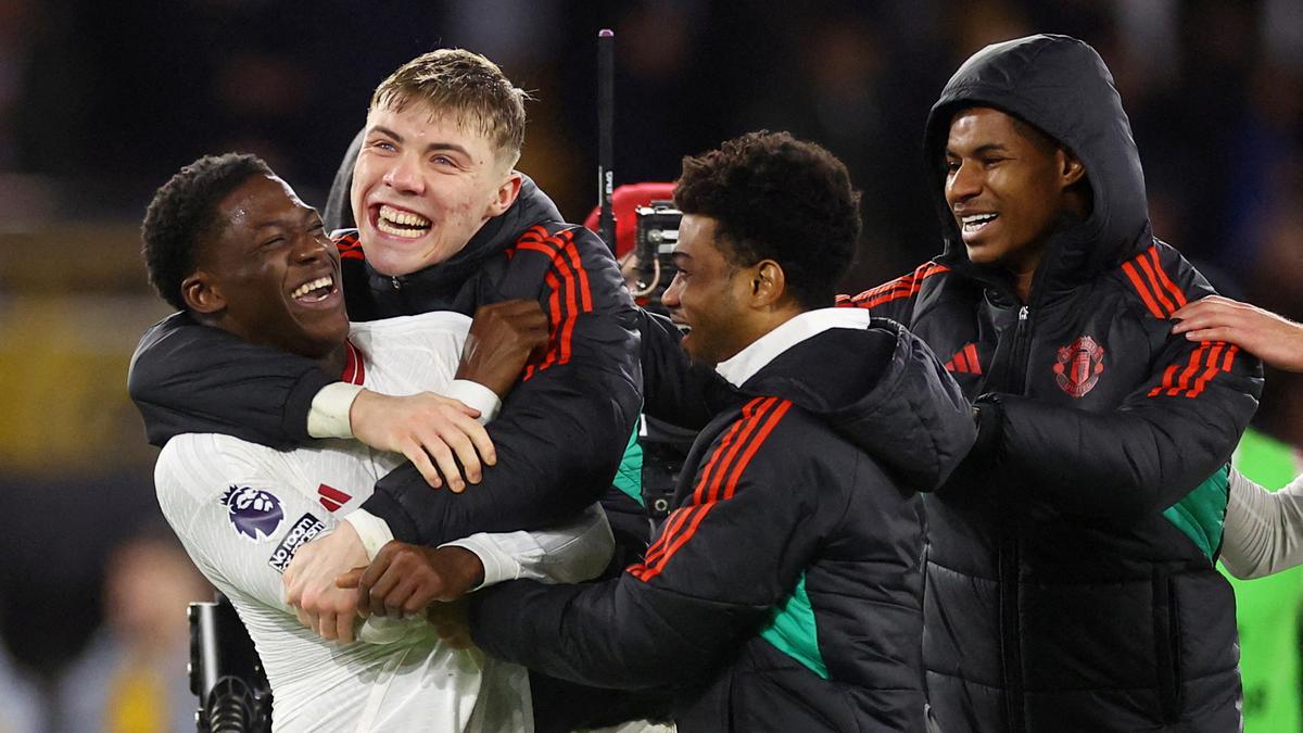 Premier League: Mainoo late show seals dramatic Man United win at Wolves