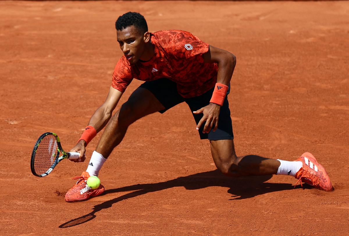 Ailing Auger-Aliassime to focus on health after early French Open exit