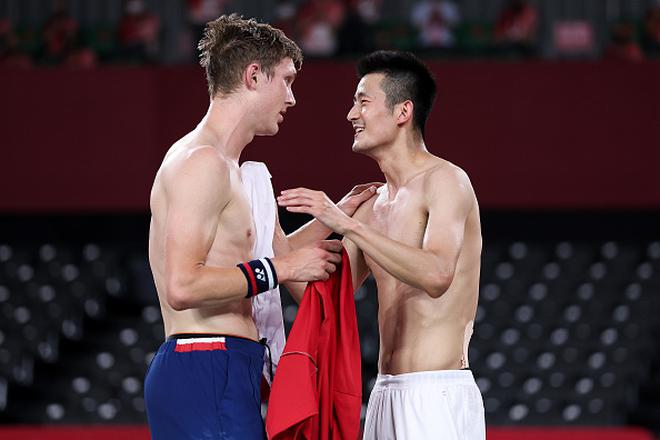 China’s Chen Long (right) greets Denmark’s Viktor Axelsen(left) after losing the men’s singles final at the Tokyo 2020 Olympic Games at Musashino Forest Sport Plaza on August 02, 2021, in Chofu, Tokyo.