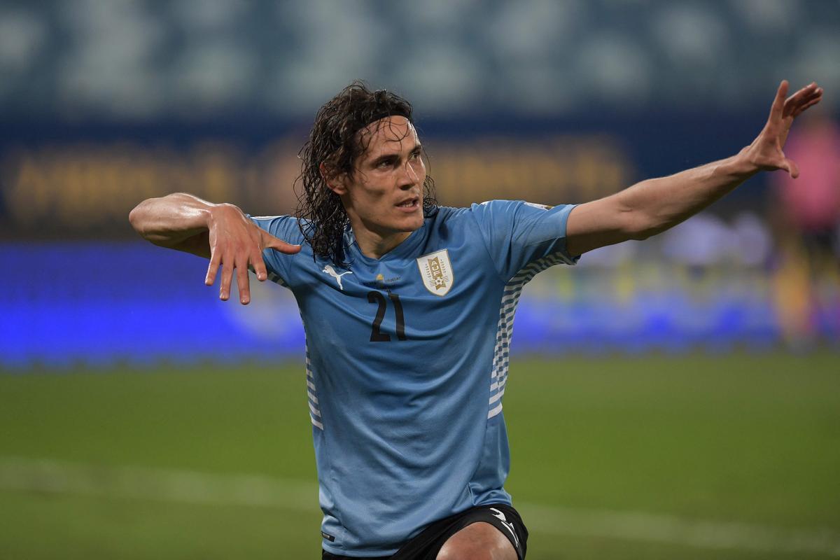 Uruguay’s Cavani retires from international football