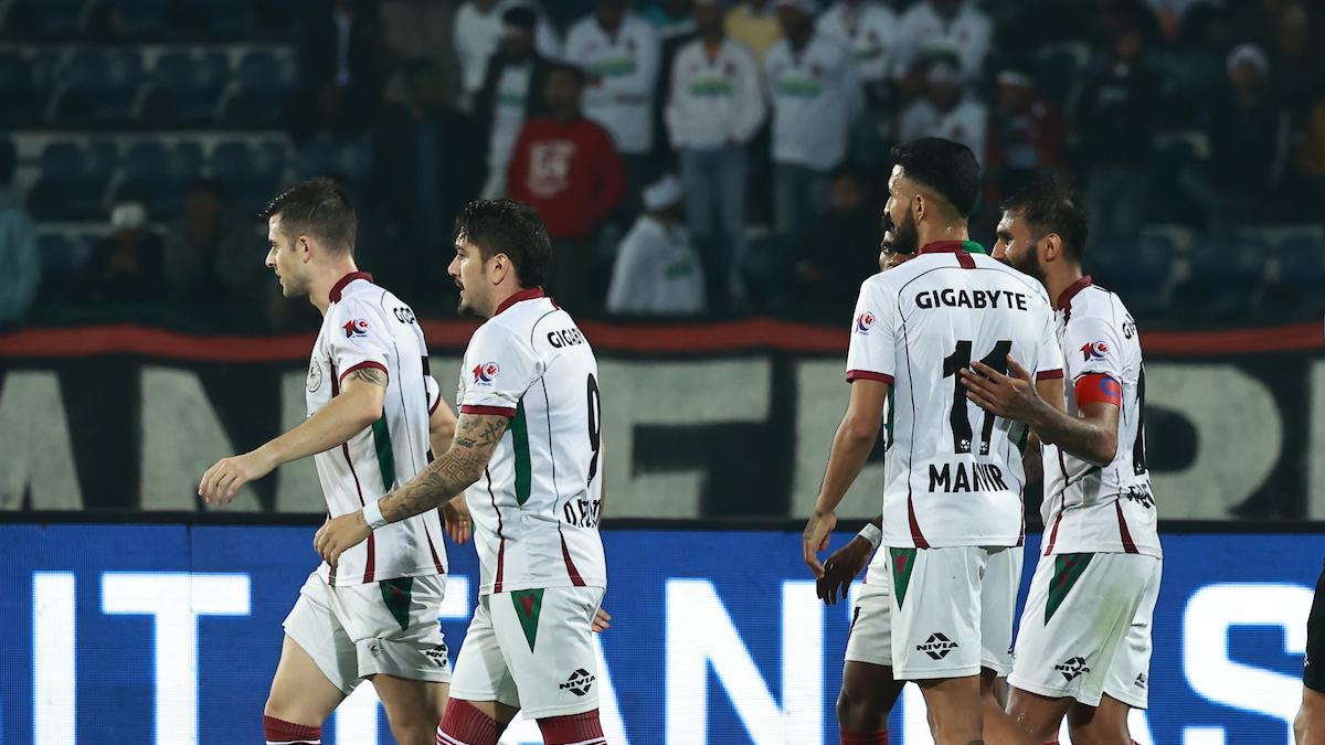 ISL 2023-24: Mohun Bagan cruises to easy win against 10-men NorthEast United