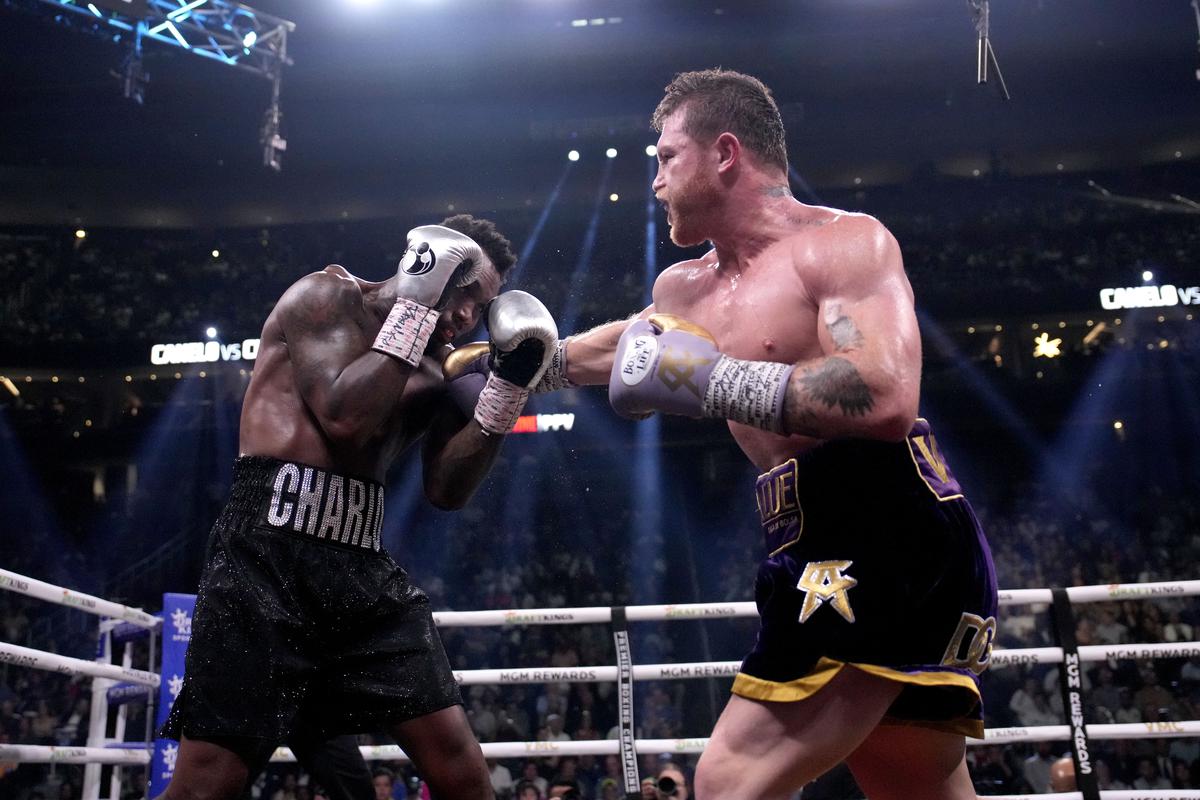 Alvarez improved to 60-2-2 with 39 knockouts and backed up his claim that a high-altitude training camp in the California mountains had restored the fitness and strength.