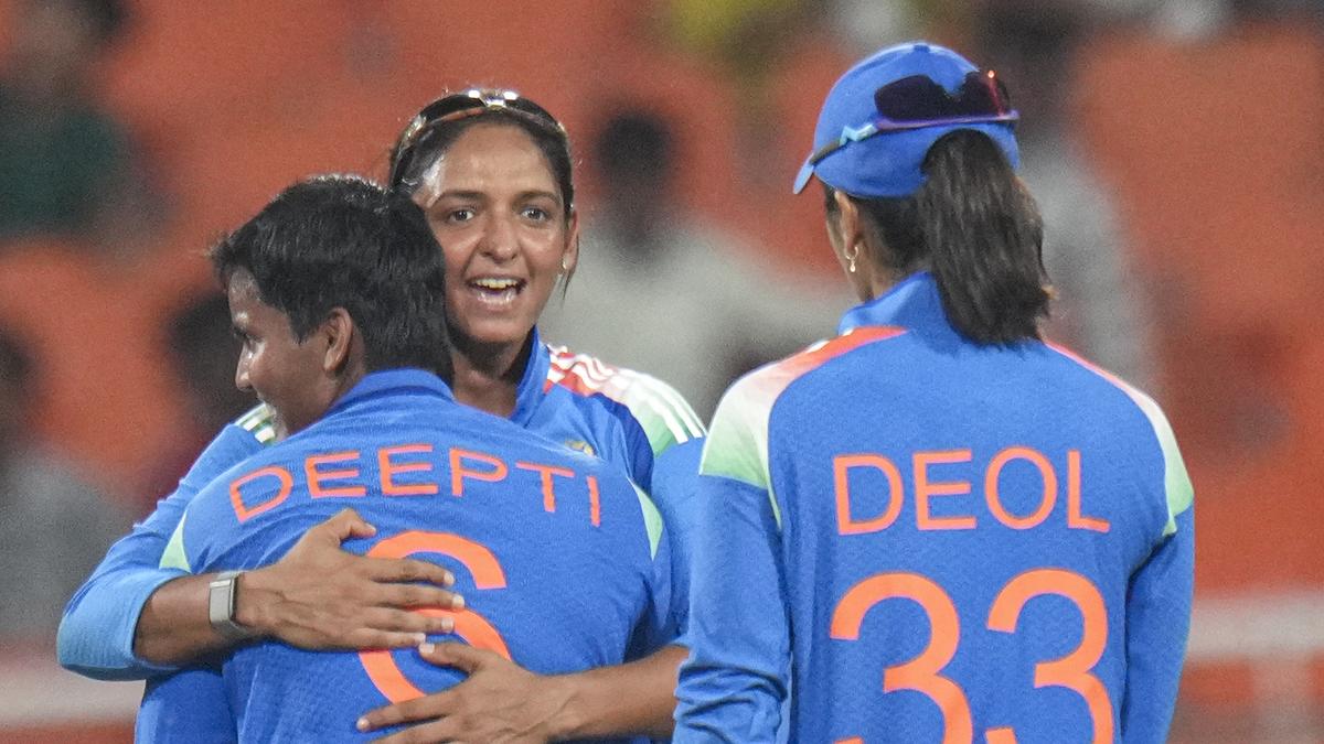 IND-W vs AUS-W LIVE score, 3rd ODI: Australia 230/2 (31 overs); Perry, Mooney blaze to fifties