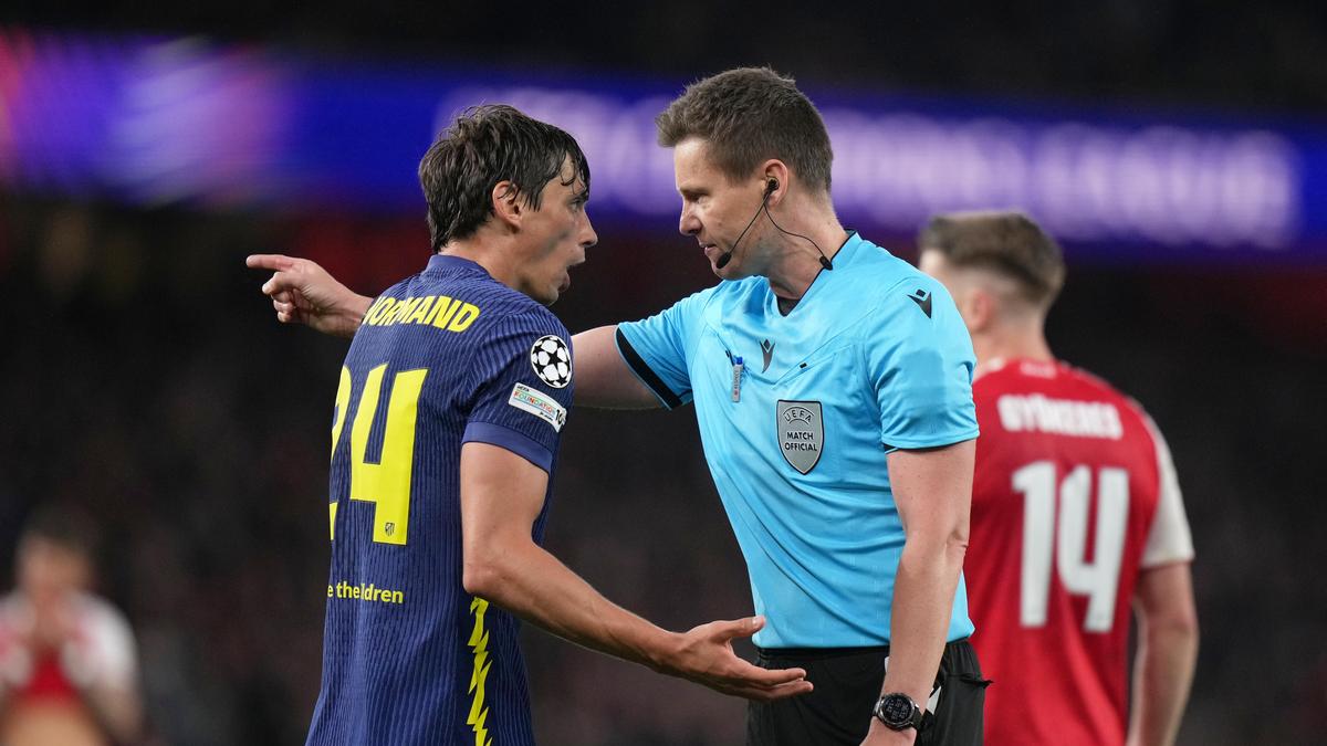 Qui arbitrera la finale de l’UEFA Champions League 2025-26 entre Arsenal et le PSG ?
