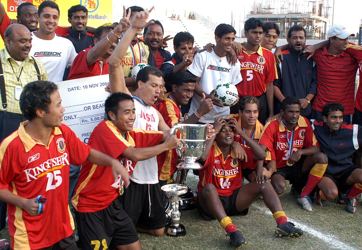 East Bengal team regained the prestigious Durand Cup after edging past arch-rival Mohun Bagan in New Delhi.