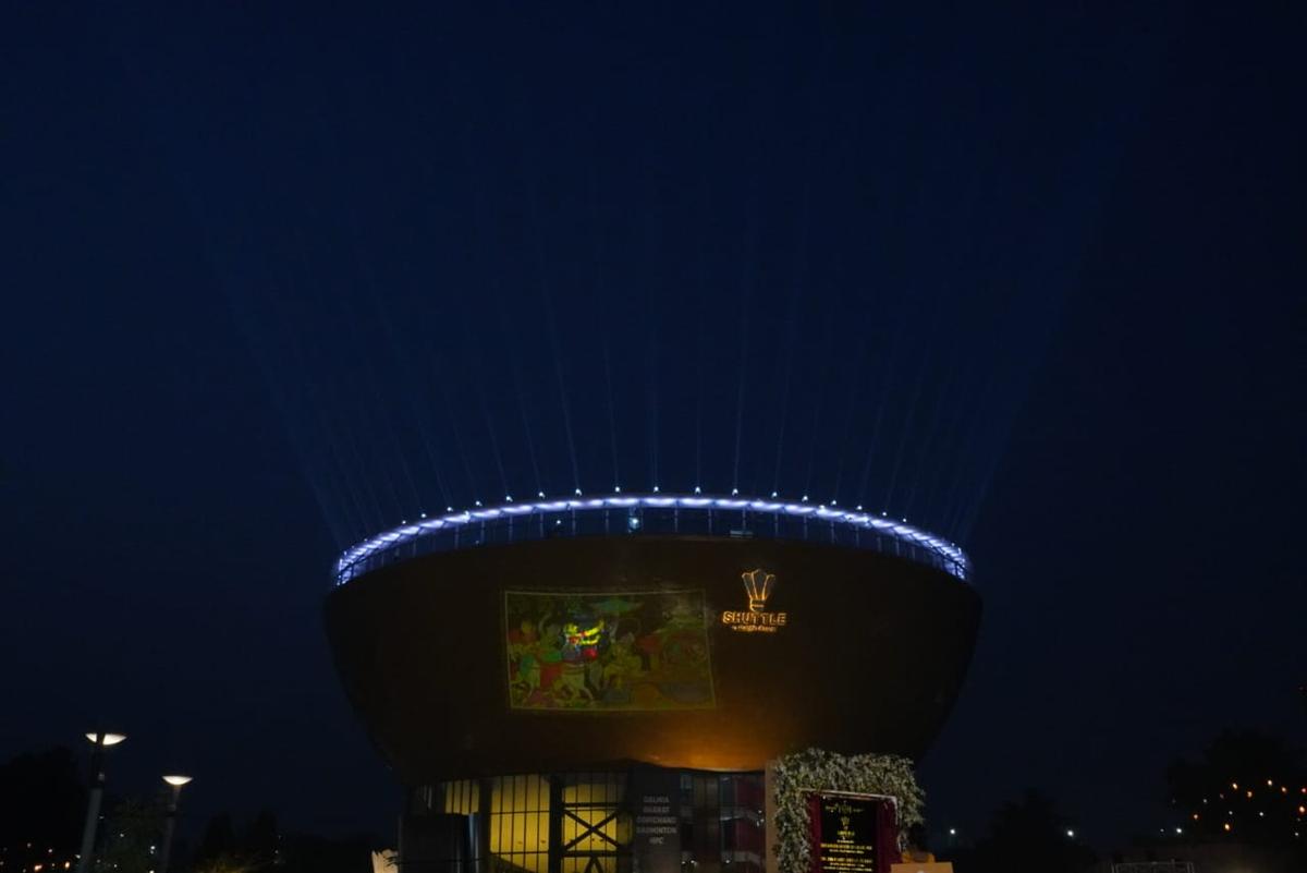 The topmost floor holds the lights, which when switched on after sunset, complete the building’s shuttlecock-esque look.