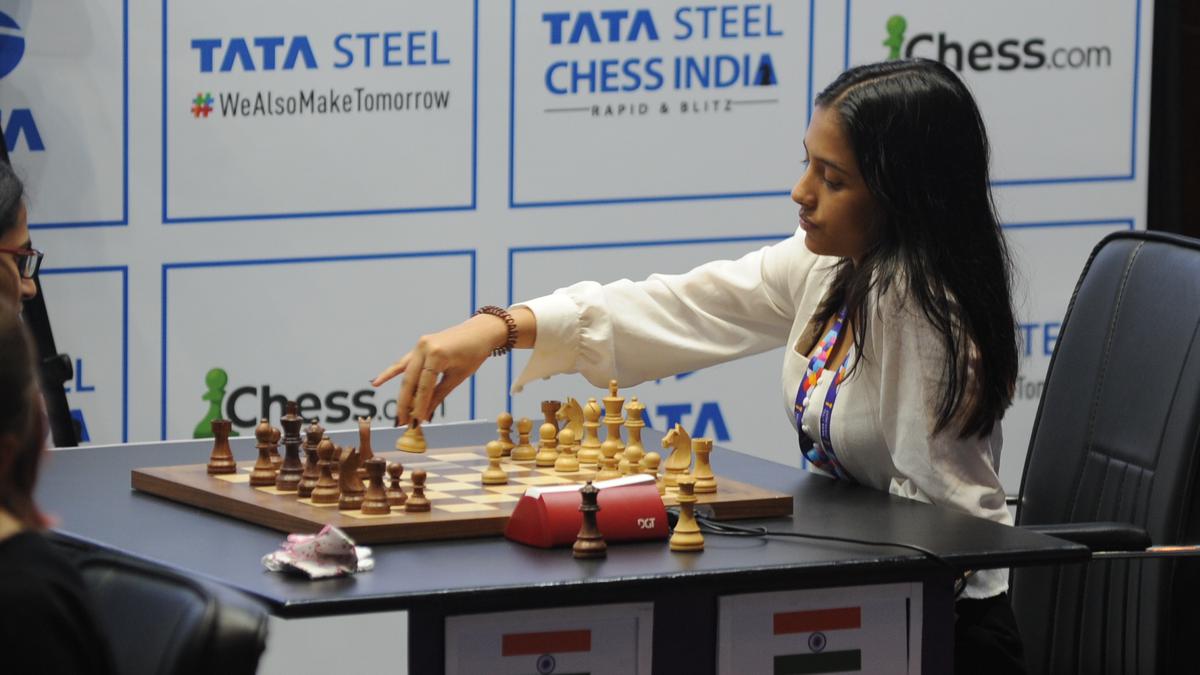 Divya Deshmukh, a late replacement and the lowest-rated player in the  field, won the rapid section of the Tata Steel India tournament. The…
