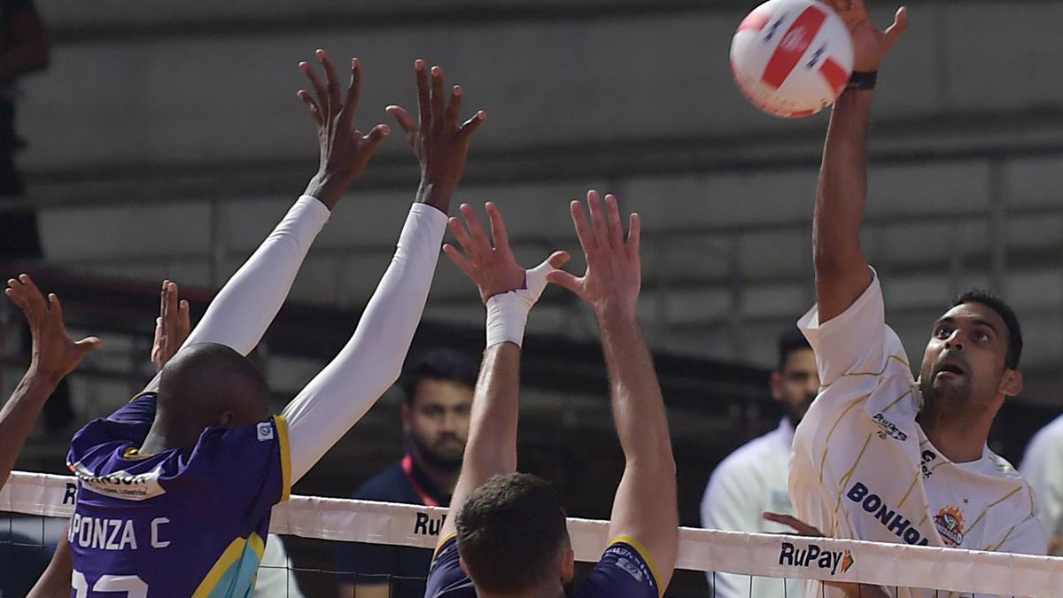 PVL 2024, Super 5s: Ahmedabad Defenders ends Delhi Toofans’ seven-game winning streak