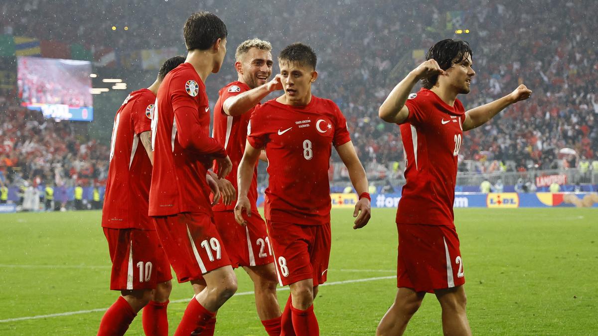 Czechia vs Turkiye LIVE streaming info, Euro 2024: When, where to watch ...